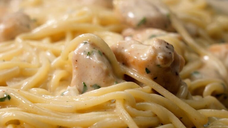 Espaguetis alfredo